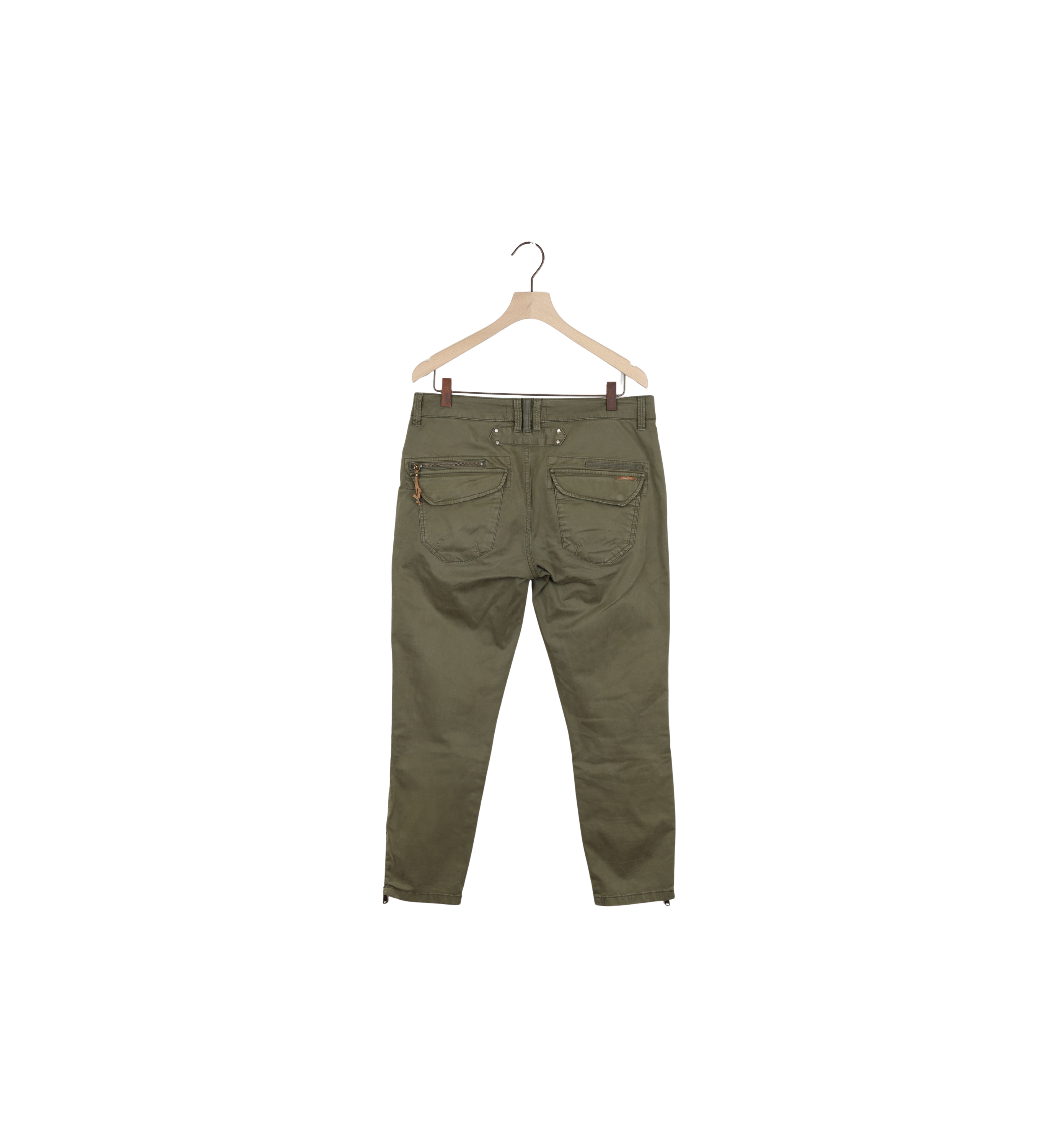 Packshot / Burnt Olive / ReLoved